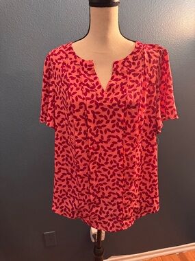 Liz Claiborne Red Leaf-Print Split V-Neck Blouse